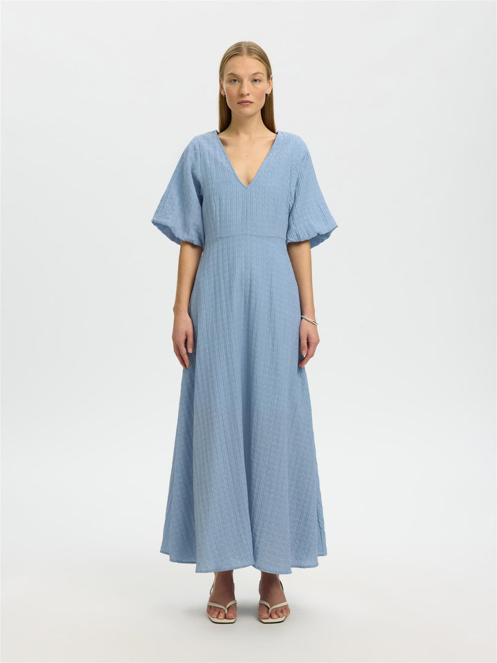 Slfmaddie Ss Closed Back Midi Kjole