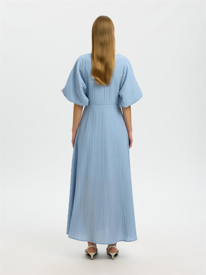 Slfmaddie Ss Closed Back Midi Kjole