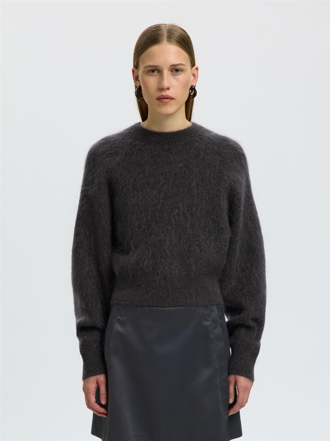 Mira LS Knit Short O-Neck