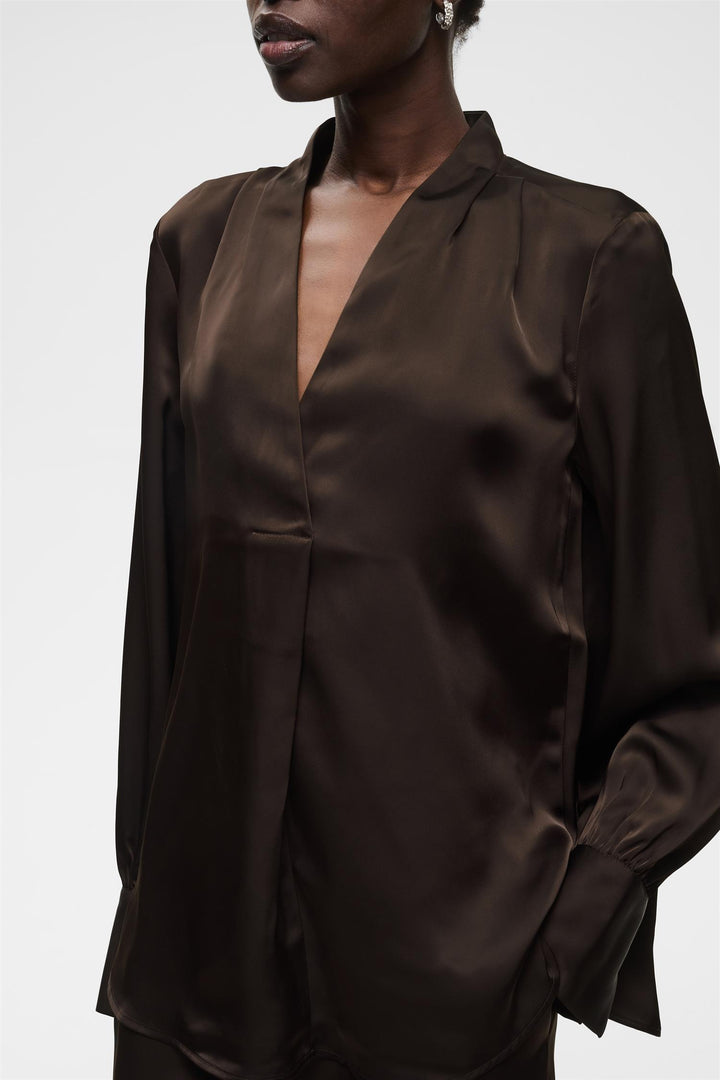 Dawn V-Neck