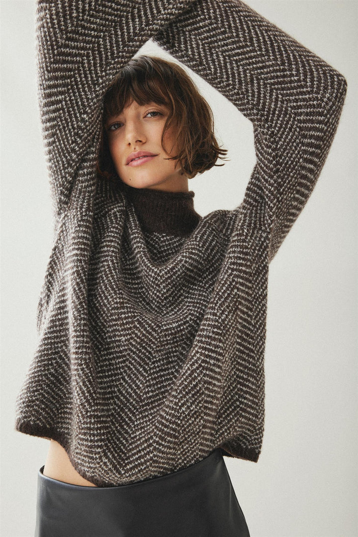 Vilory High Neck Genser
